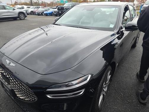 2025 Genesis G70 2.5T