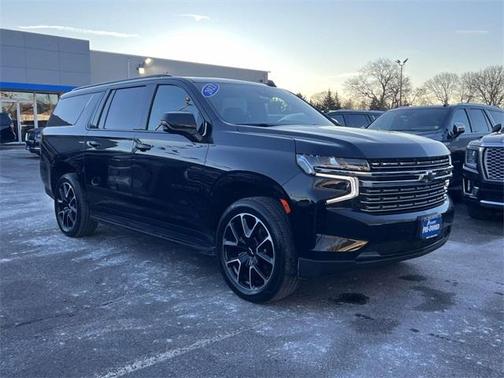 2023 Chevrolet Suburban RST