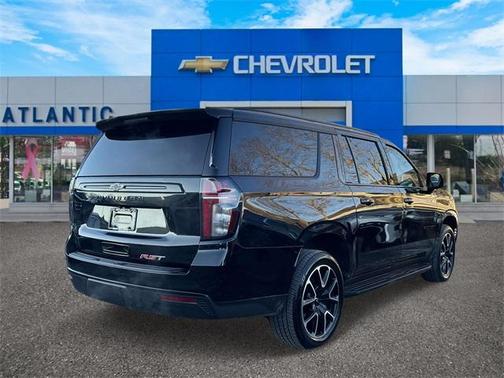 2023 Chevrolet Suburban RST