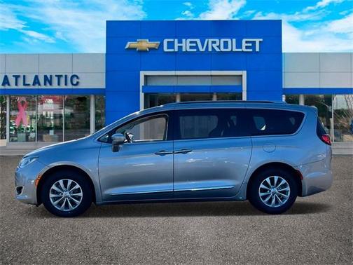 2019 Chrysler Pacifica Touring-L