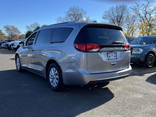 2019 Chrysler Pacifica Touring-L