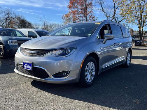 2019 Chrysler Pacifica Touring-L
