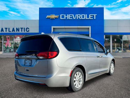 2019 Chrysler Pacifica Touring-L