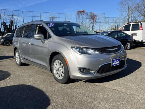 2019 Chrysler Pacifica Touring-L