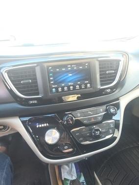 2019 Chrysler Pacifica Touring-L