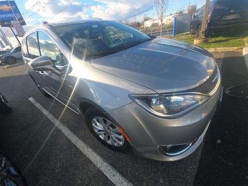 2019 Chrysler Pacifica Touring-L