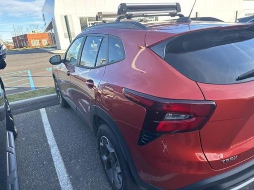 2024 Chevrolet Trax LT