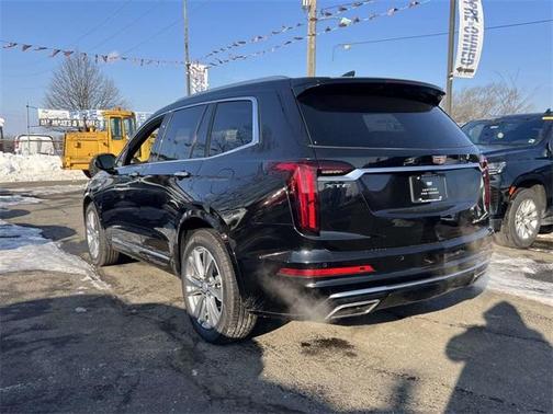 2025 Cadillac XT6 Premium Luxury FWD