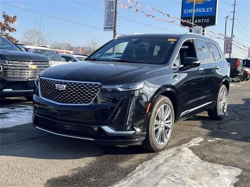 2025 Cadillac XT6 Premium Luxury FWD
