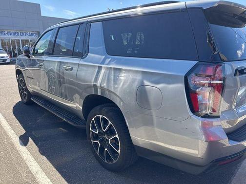 2023 Chevrolet Suburban RST