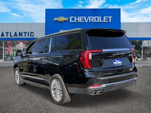 Onyx Black 2025 GMC Yukon XL Denali