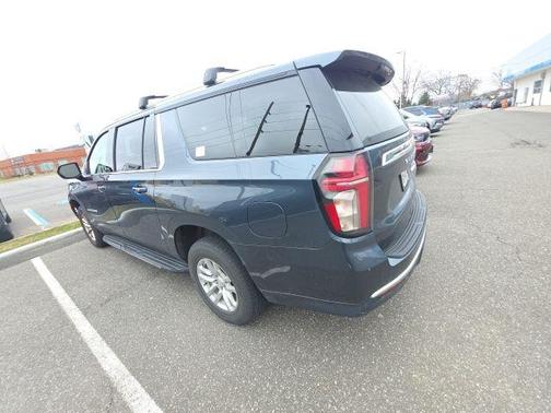 2021 Chevrolet Suburban LT