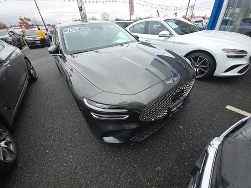 2025 Genesis G70 2.5T