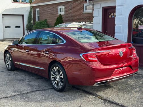 BURGUNDY 2019 Buick LaCrosse Essence