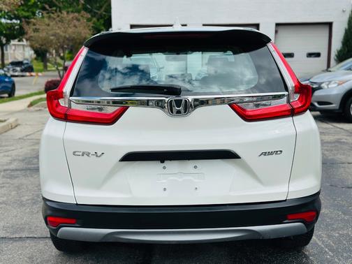 White 2017 Honda CR-V LX