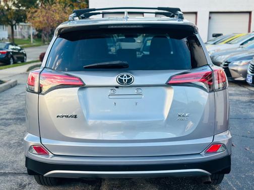 2017 Toyota RAV4 XLE