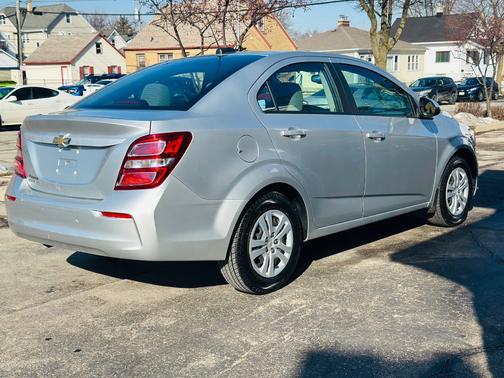 2018 Chevrolet Sonic LS