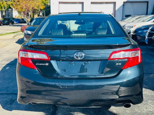 2014 Toyota Camry SE