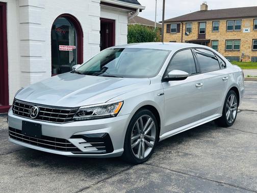 2018 Volkswagen Passat 2.0T R-Line