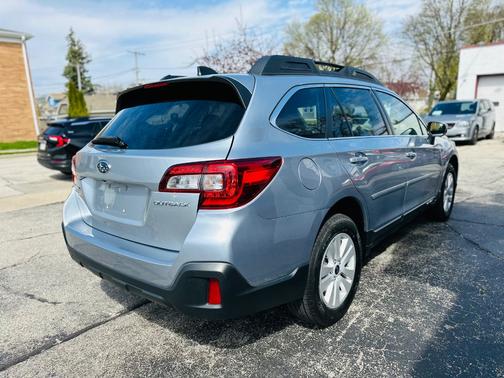 Silver 2019 Subaru Outback 2.5i Premium