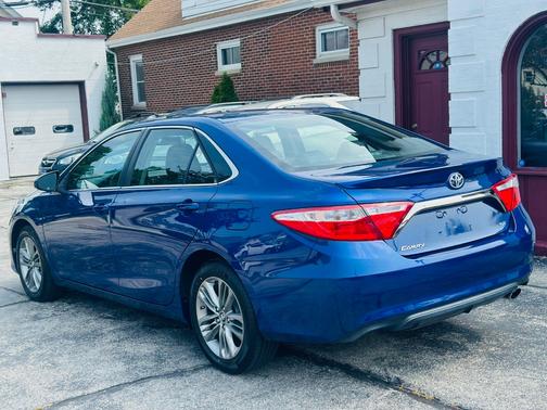 2016 Toyota Camry SE