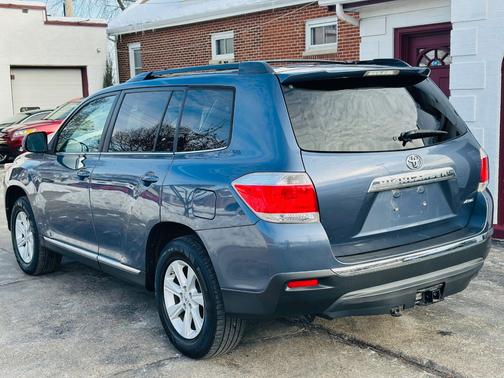 2013 Toyota Highlander Base