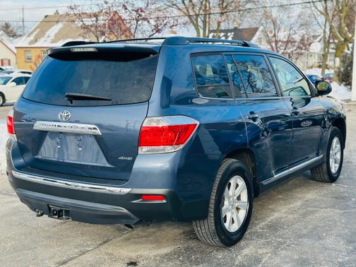 2013 Toyota Highlander Base