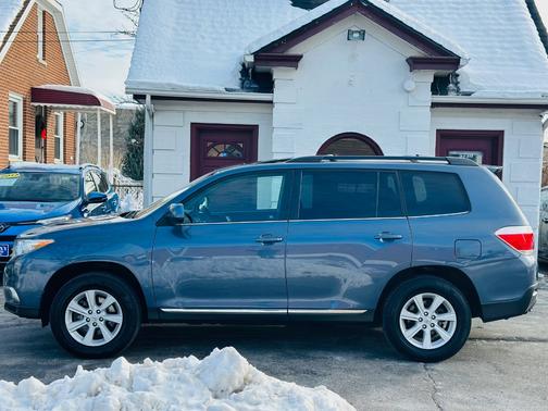 2013 Toyota Highlander Base