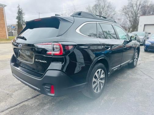 2022 Subaru Outback Premium