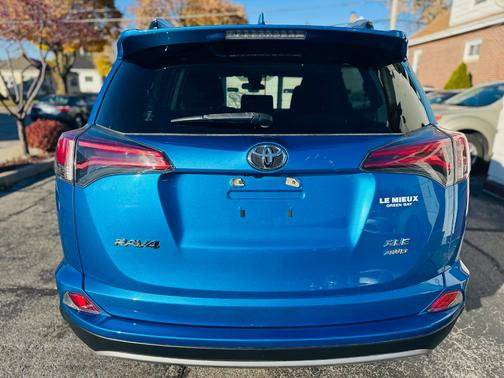 2017 Toyota RAV4 XLE