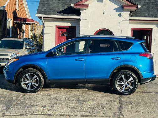 2017 Toyota RAV4 XLE