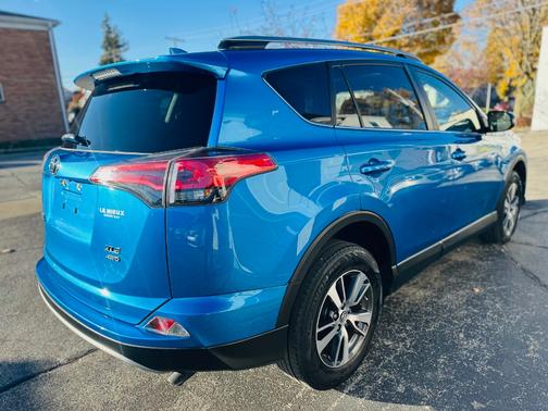 2017 Toyota RAV4 XLE