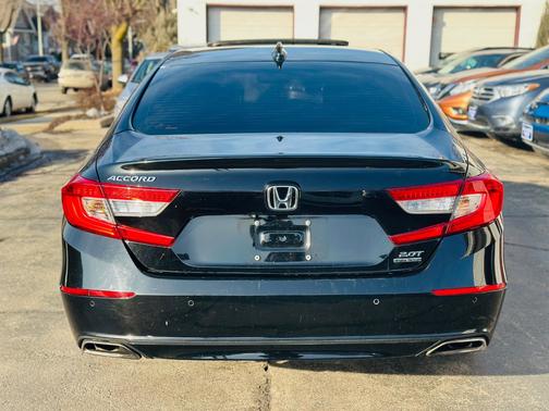 2019 Honda Accord Touring 2.0T