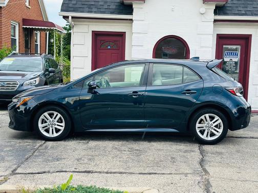 TEAL 2019 Toyota Corolla Hatchback SE