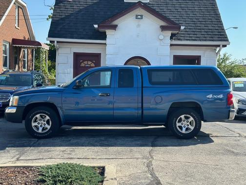 2005 Dodge Dakota SLT