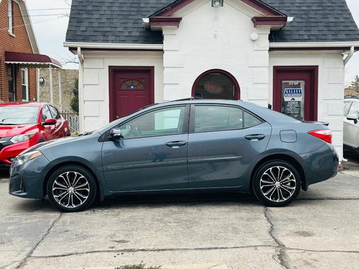Gray 2016 Toyota Corolla S Premium