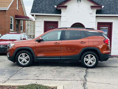 ORANGE 2019 GMC Terrain SLE