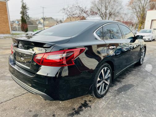 2017 Nissan Altima 2.5 SR