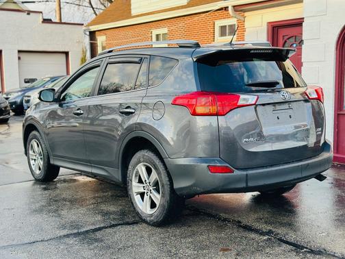 Gray 2015 Toyota RAV4 XLE