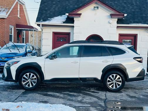2023 Subaru Outback Premium