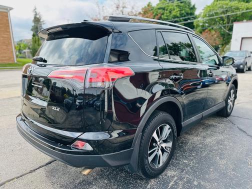 BLACK 2018 Toyota RAV4 XLE