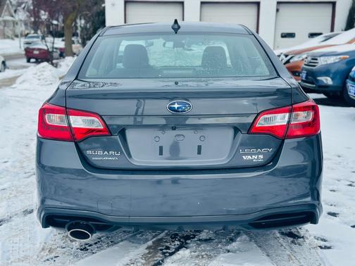2018 Subaru Legacy 2.5i Premium