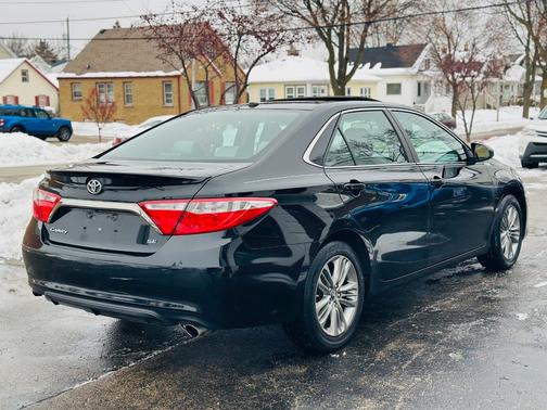 2017 Toyota Camry SE