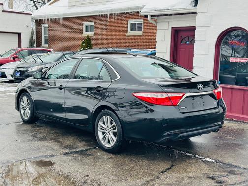 2017 Toyota Camry SE