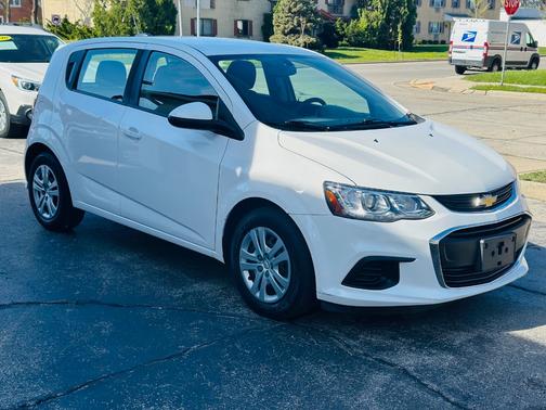 2017 Chevrolet Sonic LT