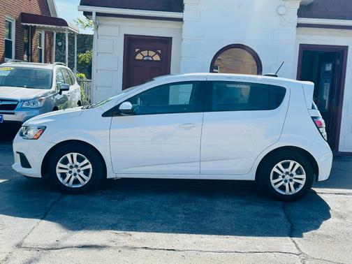 2017 Chevrolet Sonic LT