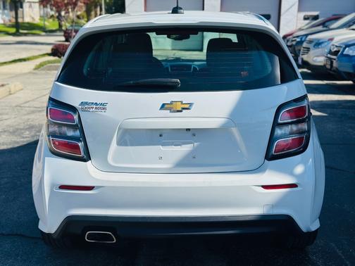 2017 Chevrolet Sonic LT
