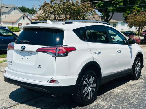 2017 Toyota RAV4 LE