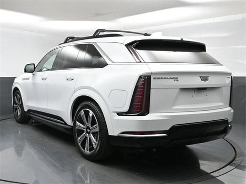 2025 Cadillac Escalade IQ Luxury 2