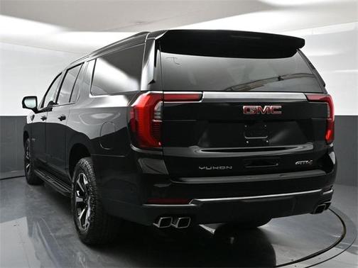 2025 GMC Yukon XL 4WD AT4